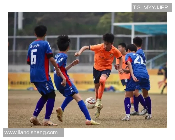 足球星空门开启未来之路畅想绿茵激情与荣耀交织的盛宴 足球星空门开启未来之路畅想绿茵激情与荣耀交织的盛宴